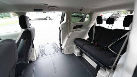 2020 Chrysler Pacifica Touring