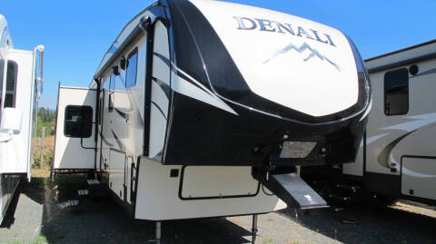2017 Dutchmen RV DENALI 29RKS TRIPLE SLIDE