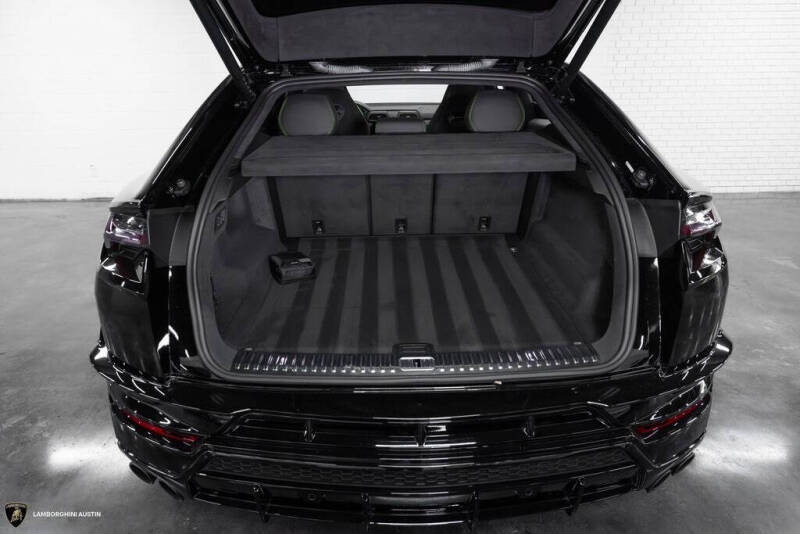 2024 Lamborghini Urus S