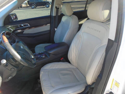 2017 Ford Explorer Platinum