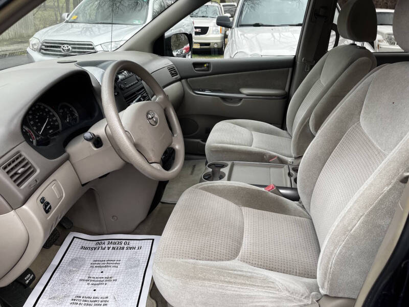 2007 Toyota Sienna CE 7-Passenger