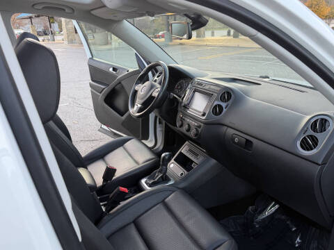 2017 Volkswagen Tiguan 2.0T Wolfsburg Edition 4Motion