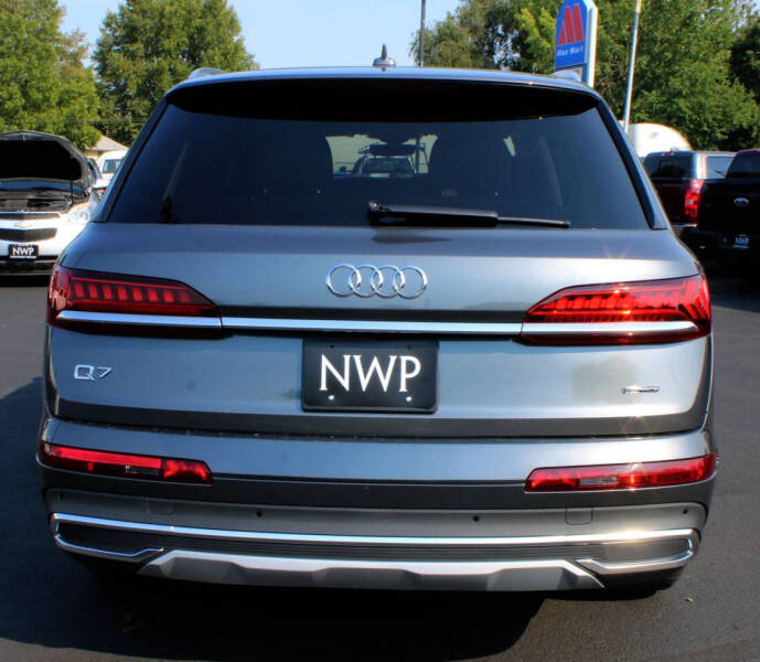 2022 Audi Q7 quattro Premium Plus 55 TFSI