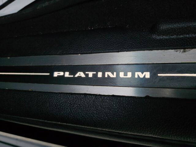 2017 Cadillac Escalade Platinum