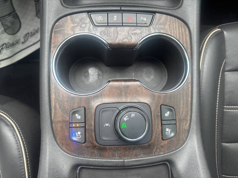 2020 GMC Acadia Denali