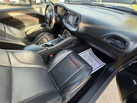 2018 Dodge Challenger SXT Plus