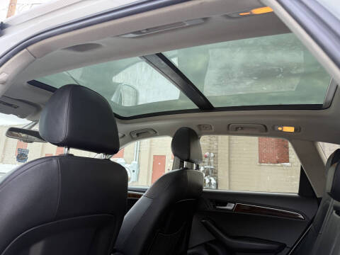 2012 Audi Q5 2.0T quattro Premium Plus