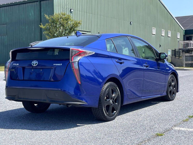2016 Toyota Prius Three Touring