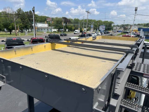 2010 Freightliner M2 106