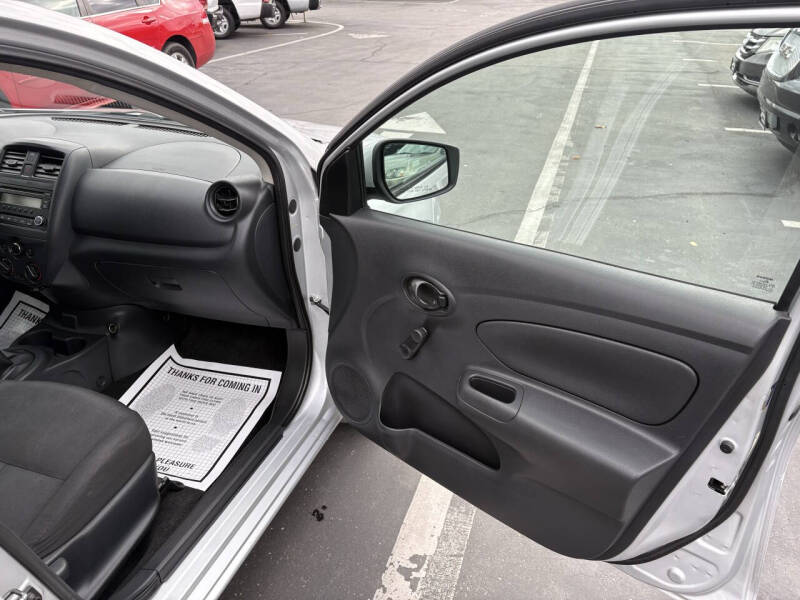 2017 Nissan Versa 1.6 S