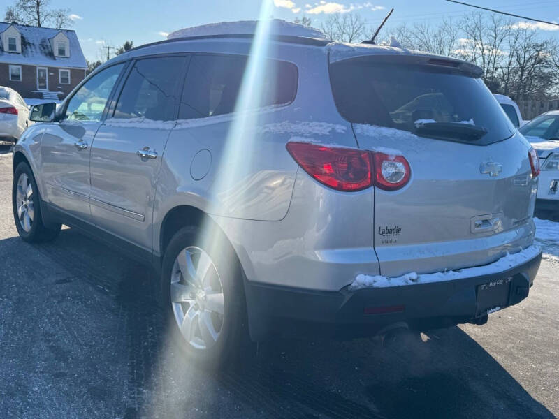 2011 Chevrolet Traverse LTZ
