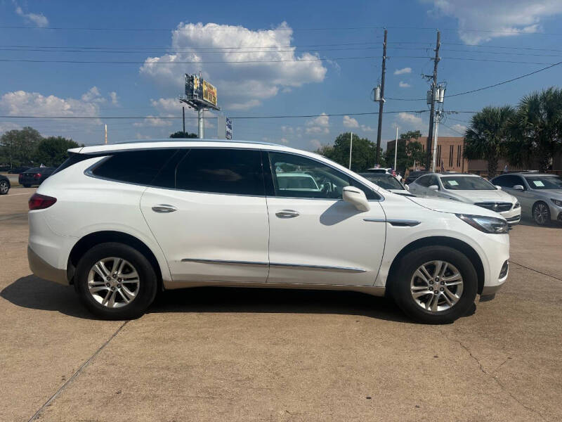 2020 Buick Enclave Essence