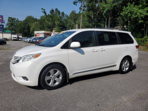2015 Toyota Sienna LE 8-Passenger