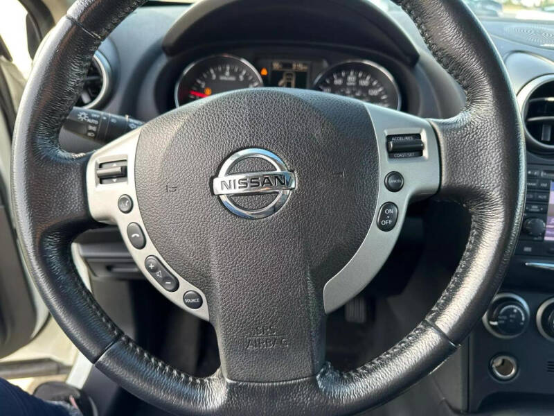 2013 Nissan Rogue SV w/SL Package