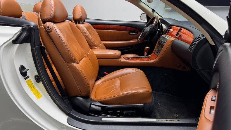 2005 Lexus SC 430
