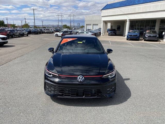 2025 Volkswagen Golf GTI SE