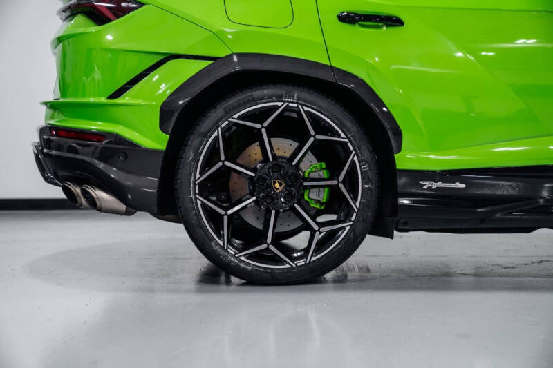 2023 Lamborghini Urus Performante