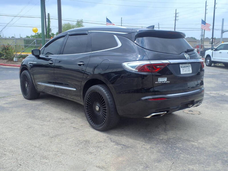 2022 Buick Enclave Essence