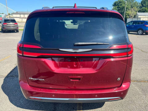 2021 Chrysler Pacifica Touring L