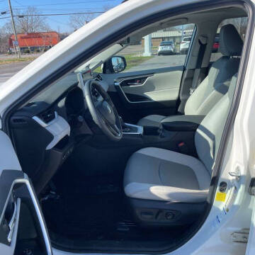 2022 Toyota RAV4 Hybrid XLE Premium