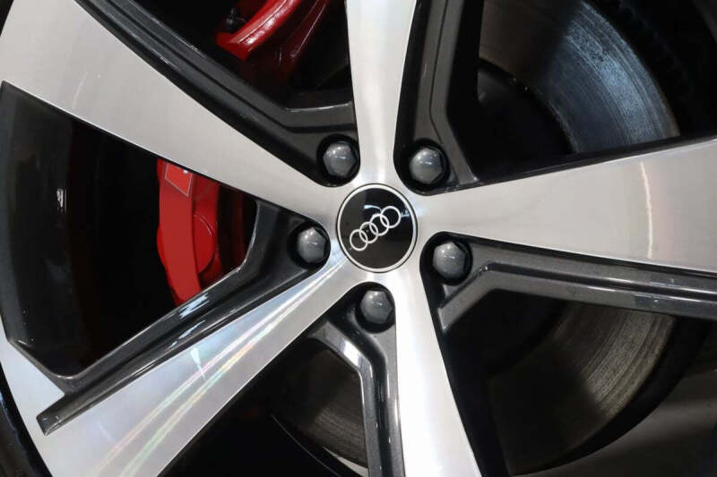 2024 Audi SQ8 4.0T quattro Premium Plus