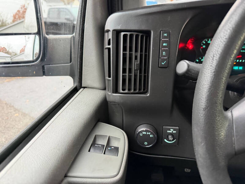 2017 Chevrolet Express 2500
