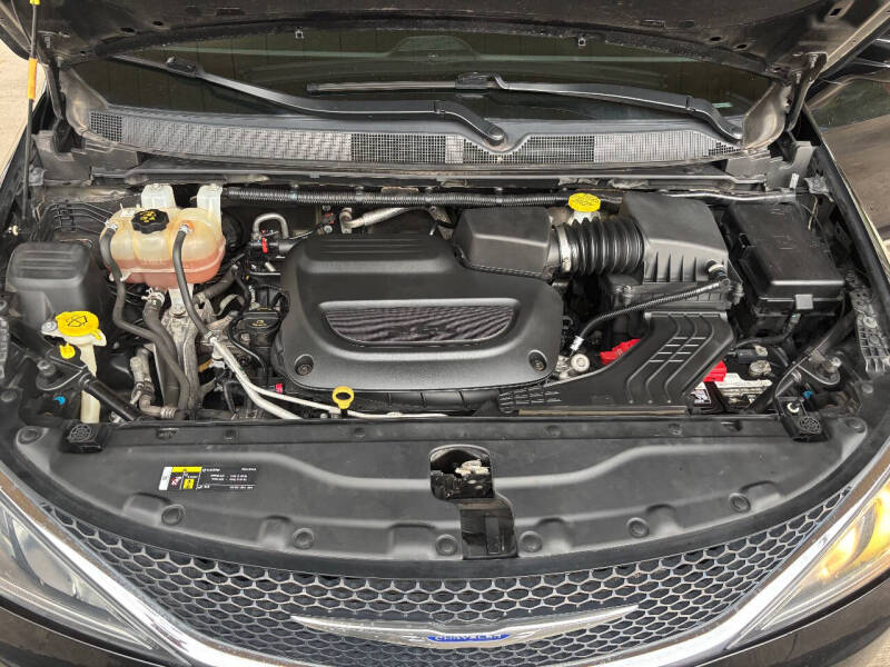 2020 Chrysler Pacifica Touring L