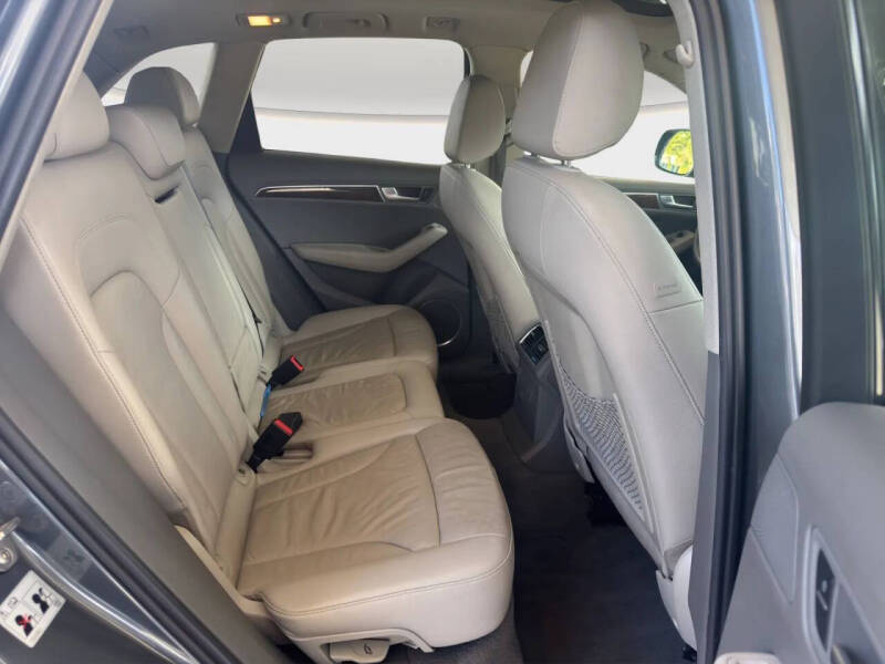 2012 Audi Q5 2.0T quattro Premium Plus