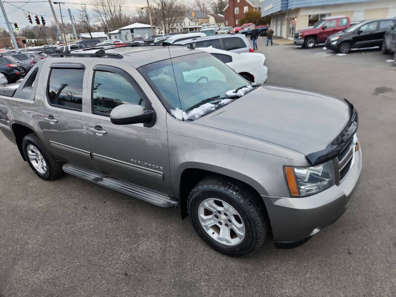 2012 Chevrolet Avalanche LS