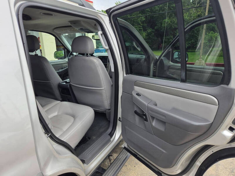 2005 Ford Explorer XLT