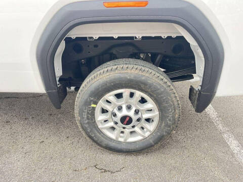 2025 GMC Sierra 2500HD Pro