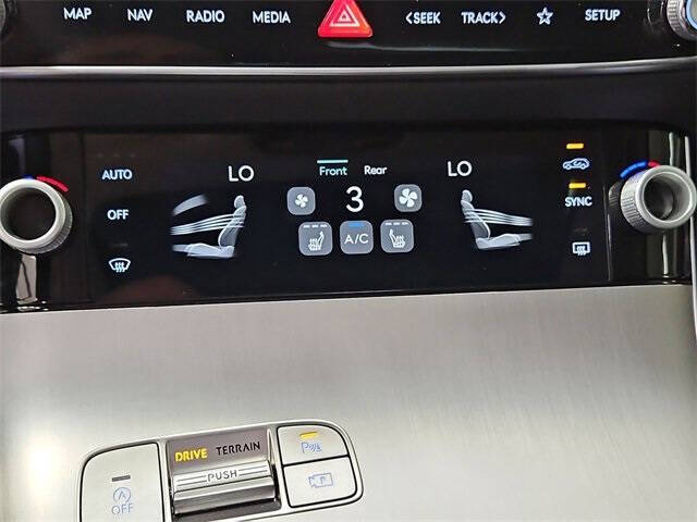 2026 Genesis GV70 2.5T Select