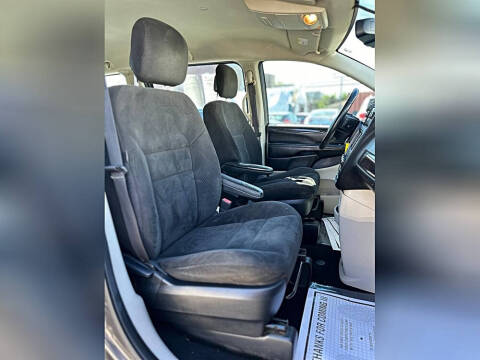 2016 Dodge Grand Caravan American Value Package