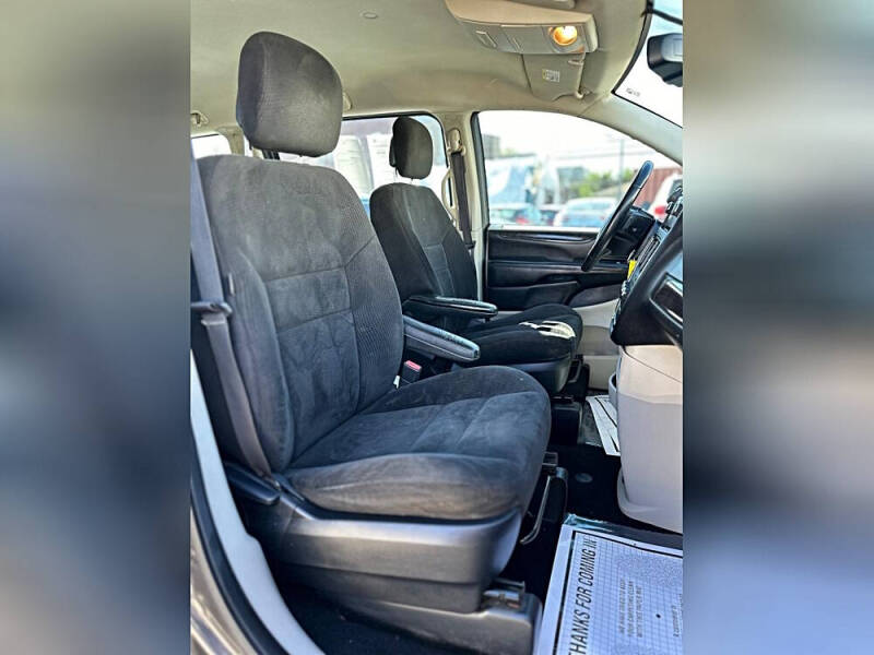 2016 Dodge Grand Caravan American Value Package