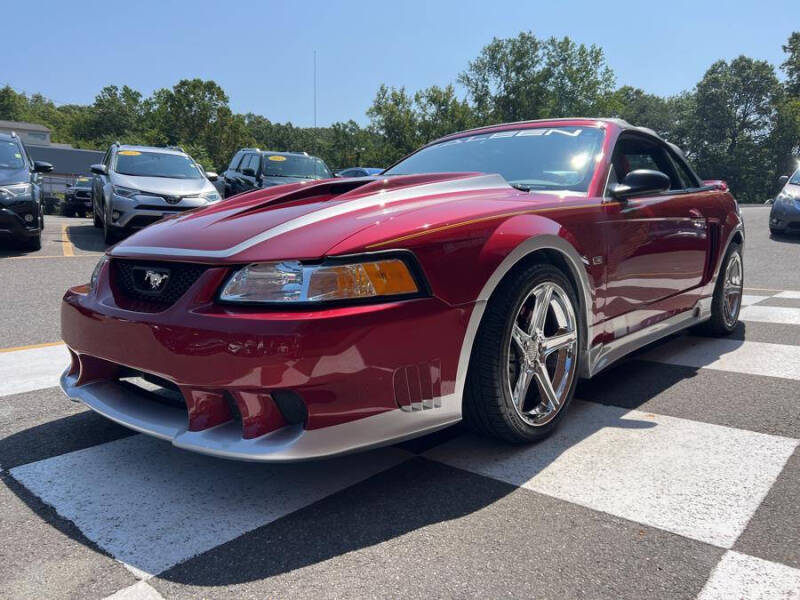 2004 Ford Mustang GT Deluxe