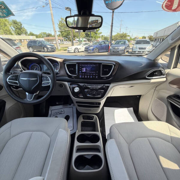 2017 Chrysler Pacifica Touring