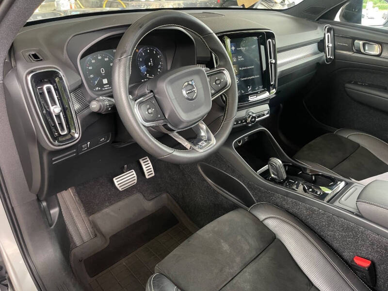 2019 Volvo XC40 T5 R-Design