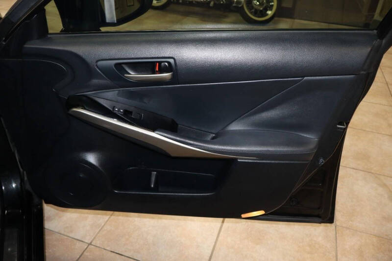 2017 Lexus IS 200t