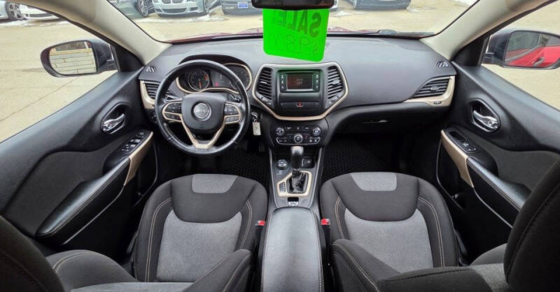 2017 Jeep Cherokee Sport