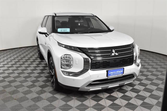 2024 Mitsubishi Outlander PHEV SE