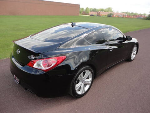 2010 Hyundai Genesis Coupe 2.0T Premium