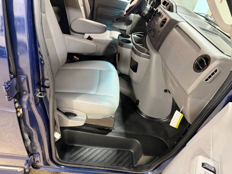 2013 Ford E-Series E-250