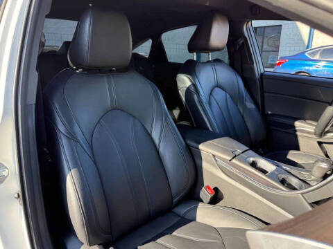 2022 Toyota Avalon XLE