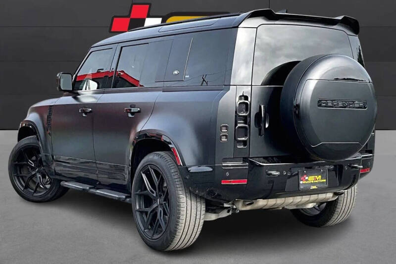 2022 Land Rover Defender 110 X-Dynamic SE