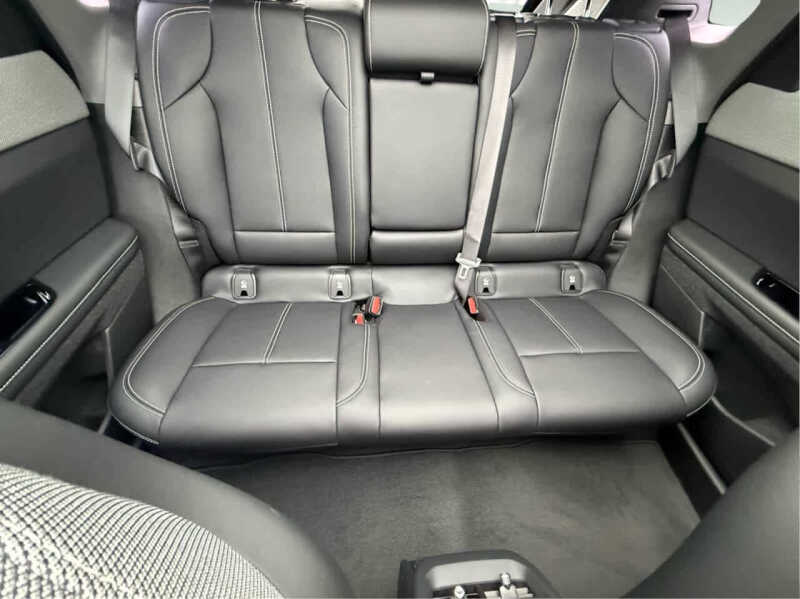 2025 Cadillac OPTIQ Luxury 1