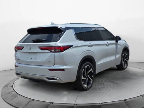 2023 Mitsubishi Outlander SEL