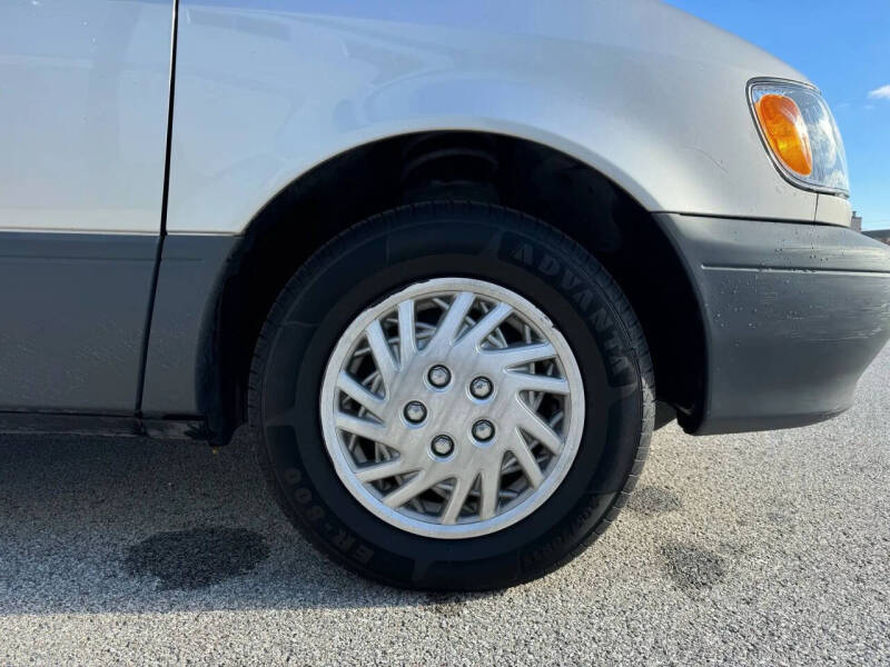 2003 Toyota Sienna CE