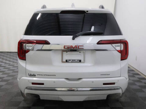 2023 GMC Acadia Denali