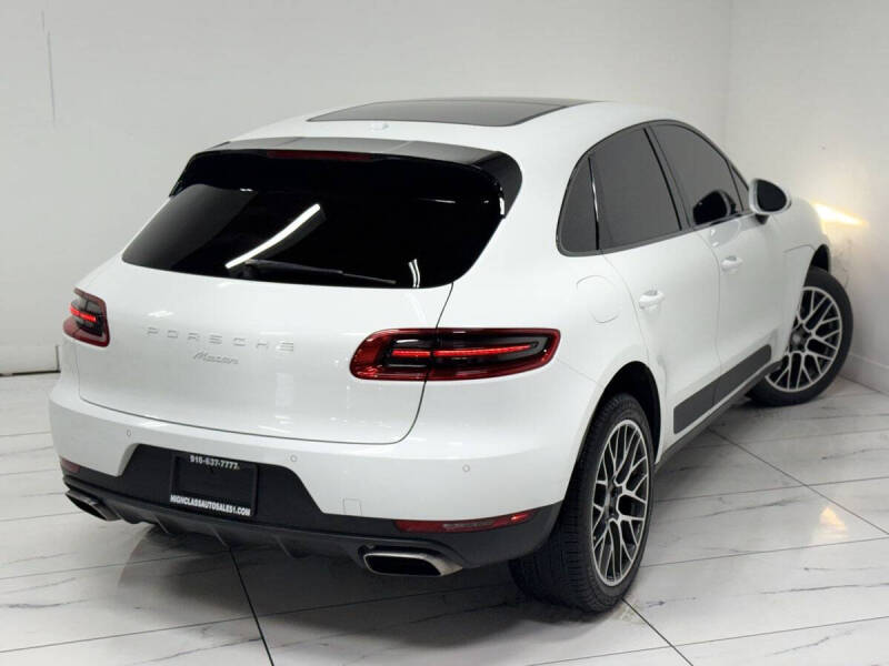 2017 Porsche Macan