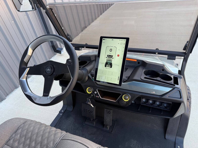 2026 Atlas 6 Passenger Lifted